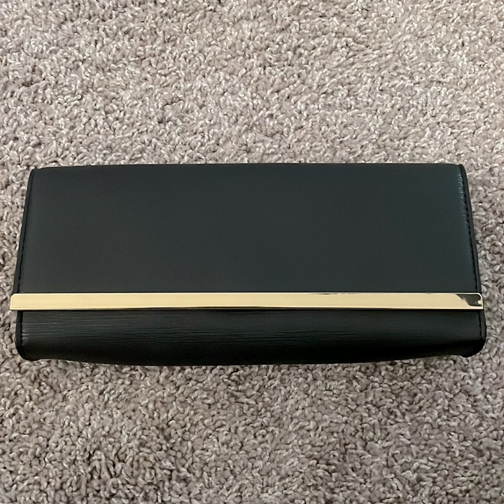 Summer & Rose Black/Gold Clutch